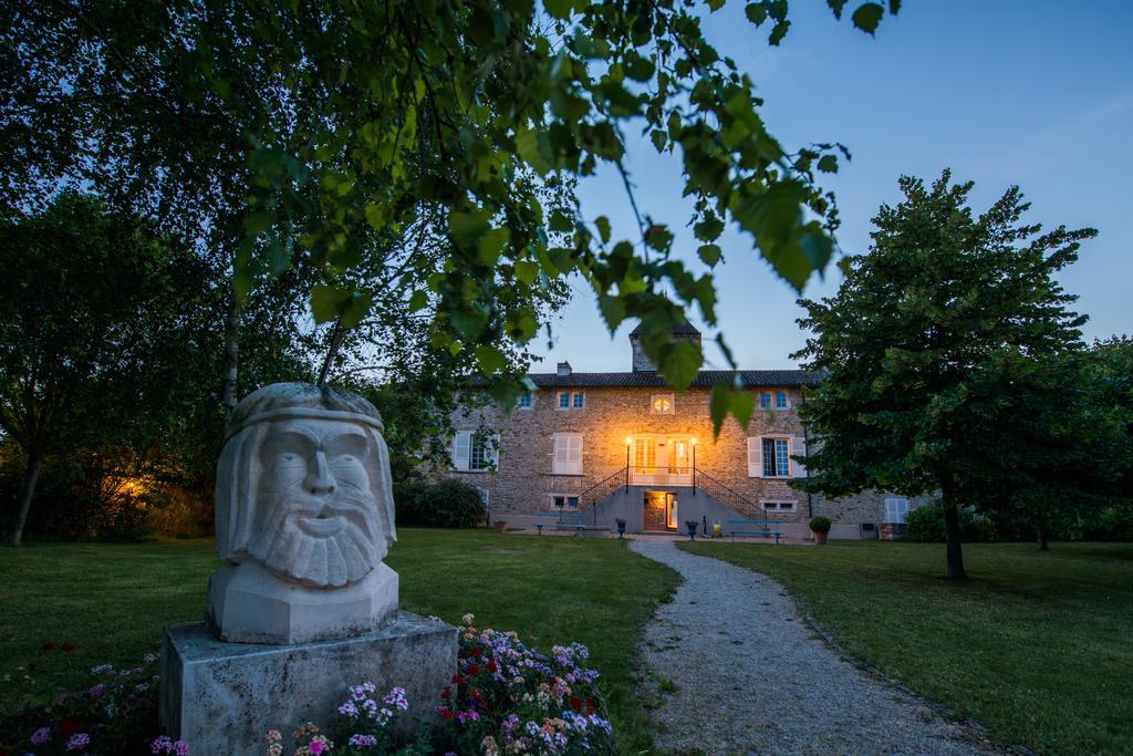 Hotel-Restaurant Le Chateau De Besseuil, Macon Nord - Teritoria Clessé Exteriör bild